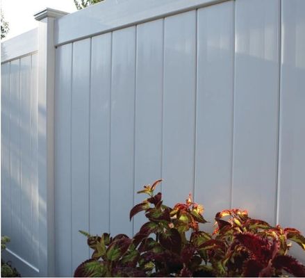 Εύκολη εγκατάσταση PVC Πλήρη ιδιωτικότητα Vinyl Yard Fence Panel