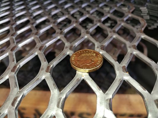 Βιομηχανικό χαλύβδινο διευρυμένο πλέγμα διαμάντινο διευρυμένο χαλύβδινο τεντωμένο μεταλλικό πλέγμα