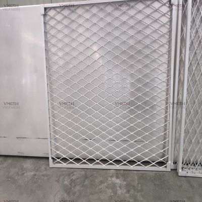 Προσαρμοσμένο μεταλλικό υλικό HDG Διογκωμένος φράκτης ασφαλείας από μεταλλικό πλέγμα για προστασία εξοπλισμού μηχανημάτων