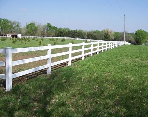 Λευκή περίφραξη αλόγων PVC 3-Rail - Ανθεκτική περίφραξη αγροκτήματος