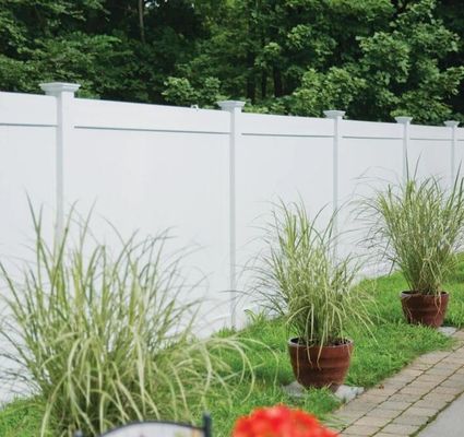 Εύκολη εγκατάσταση PVC Πλήρη ιδιωτικότητα Vinyl Yard Fence Panel