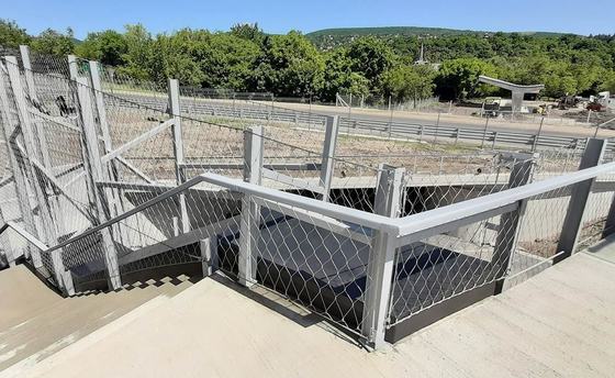 Μαλακό πλέγμα συρματόσχοινου από ανοξείδωτο χάλυβα με γωνίες ανοίγματος ματιών 60° και γαλβανισμένο φινίρισμα γυαλισμένο για προστασία κτιρίων