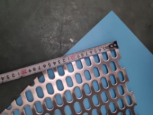 0.7mm 1mm 2mm Αλουμίνιο Ζυγισμένο Ατσάλι Περήφανη μέταλλο Προσαρμοσμένο σχέδιο τρύπας