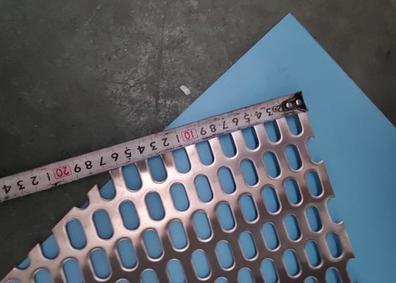 Προσαρμοσμένο 0,3mm Αλουμινίου διατρημένο πάνελ στρογγυλή τρύπα τετραγωνική τρύπα τρύπα