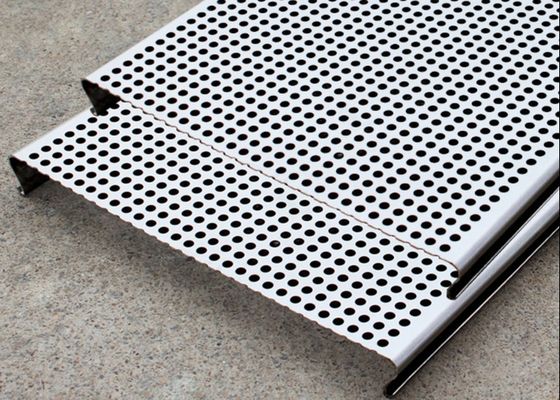 Πυρήνες οροφής από αλουμίνιο με επικάλυψη PVC 3003H24 Κρεμασμένα