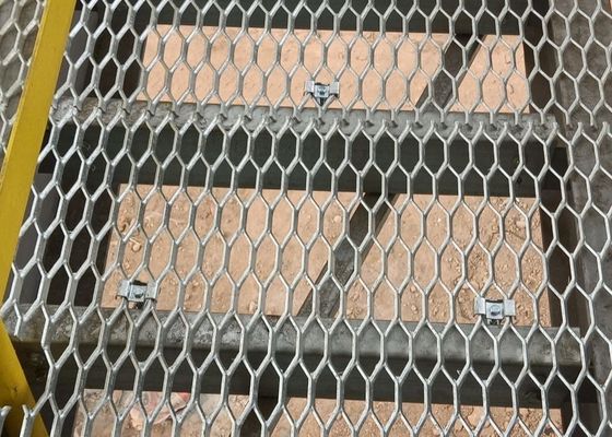 γαλβανισμένο επεκταθε'ν χάλυβας φύλλο μετάλλων 4.5mm πρότυπα για την πλατφόρμα