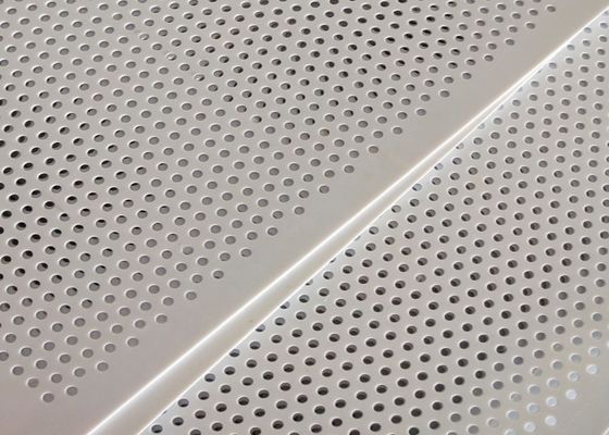Διατρυπημένες HDPE πλαστικές επιτροπές 0.093-0.96g/cm3 βαθμού τροφίμων PP