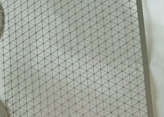 Πλέγμα χαρακτικής φωτογραφιών κραμάτων ορείχαλκου αργιλίου γύρω από τη υψηλή ακρίβεια πλέγματος φίλτρων αέρα